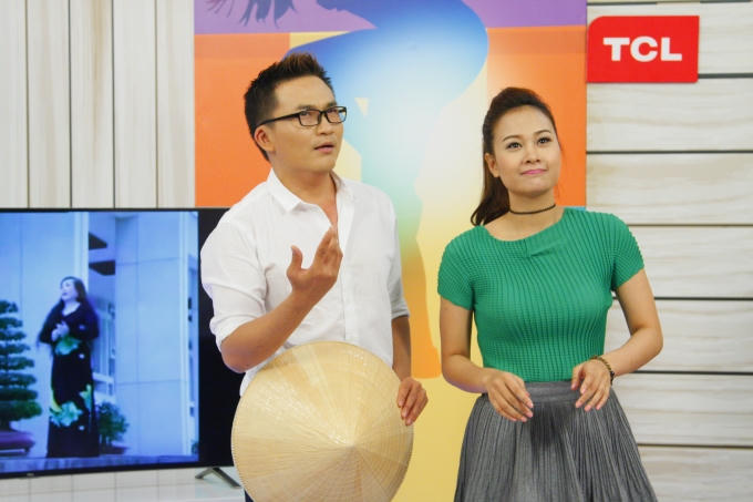 Hà Thúy Anh hóa thân thành NSND Thu Hiền với Giữa Mạc Tư Khoa nghe.