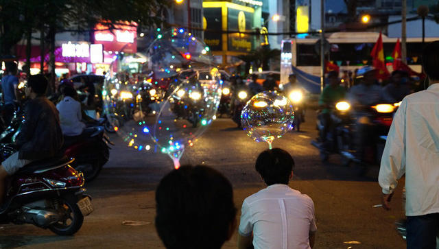 Bong bóng đèn giá chỉ còn 50.000 đồng