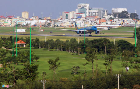 Sân golf Tân Sơn Nhất là tâm điểm của dư luận trong những ngày vừa qua. Ảnh: Lê Quân.