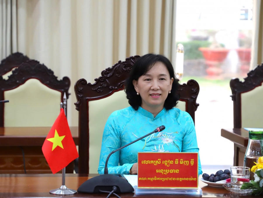 Phó Chủ tịch UBND tỉnh An Giang Nguyễn Thị Minh Thuý phát biểu tại buổi gặp mặt