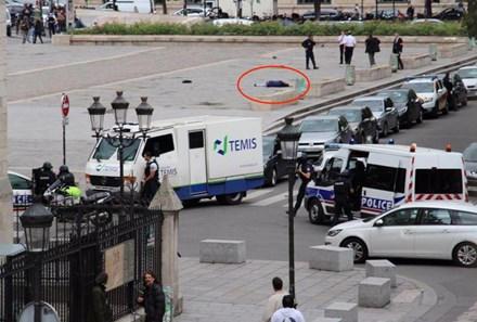 Kẻ tấn công đã bị cảnh sát bắn hạ. (Ảnh: Twitter)