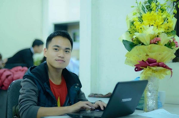 Trần Văn Vương (Quảng Xương, Thanh Hoá) sinh viên trường Học viện Báo chí Tuyên truyền cho biết: "Lần bầu cử tới đây là lần đầu tiên em được cầm trên tay lá phiếu đi bầu cử Đại biểu Quốc hội và Hội đồng nhân dân các cấp. Đến nay nhà trường đã chuẩn bị chu đáo về mọi mặt cũng như hướng dẫn các bạn sinh viên về quy trình, cách bỏ phiếu để làm sao mọi việc diễn ra tốt nhất". Em cảm thấy rất vinh dự nhưng cũng thấy trách nhiệm từ chính bản thân với lá phiếu của mình. Trước khi quyết định bầu người nào em đều phải nghiên cứu tiểu sử khá kỹ. Em cũng như hàng triệu các bạn sinh viên trên toàn quốc rất mong có thể chọn được các đại biểu có đủ đức, đủ tài, đủ tầm để có thể giải quyết các công việc, các vấn đề quan trọng của đất nước, đáp ứng được yêu cầu và nguyện vọng của nhân dân.