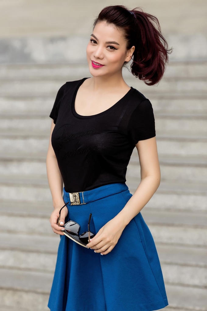 Trương Ngọc &Aacute;nh trẻ trung, xinh đẹp b&ecirc;n con g&aacute;i