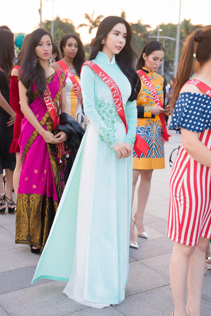 Huỳnh Vy rạng rỡ tham gia các hoạt động sôi nổi tại Miss Tourism Queen Worldwide 2018