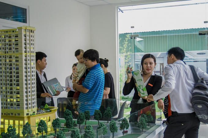Nhiều khách hàng tìm đến với Saigon South Plaza.