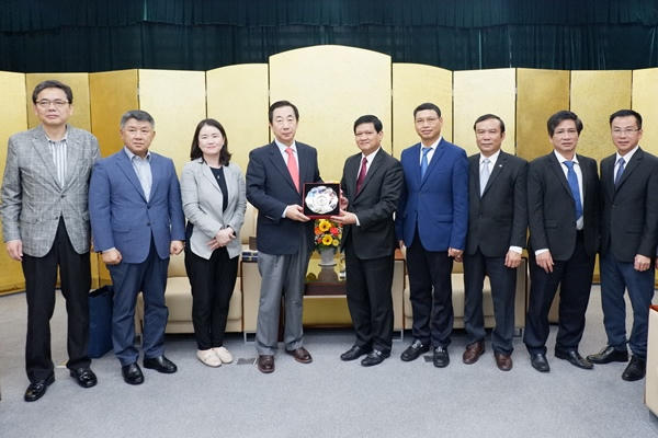 Đoàn Đại biểu Quốc hội Hàn Quốc có buổi làm việc với lãnh đạo TP Đà Nẵng. Ảnh: danang.gov.vn.