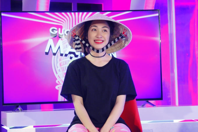 Hòa Minzy hóa thân NSND Hồng Vân với Liên khúc Bà rằng bà rí – Lạy anh em đi lấy chồng.