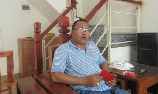 Anh Đạt tr&igrave;nh b&agrave;y sự việc.