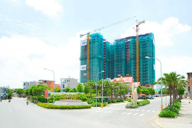 Địa ốc 7AM: Đất đ&igrave;nh l&agrave;ng bị ph&acirc;n l&ocirc; b&aacute;n nền, x&acirc;y biệt thự trong rừng cho&hellip; c&ocirc;ng nh&acirc;n?