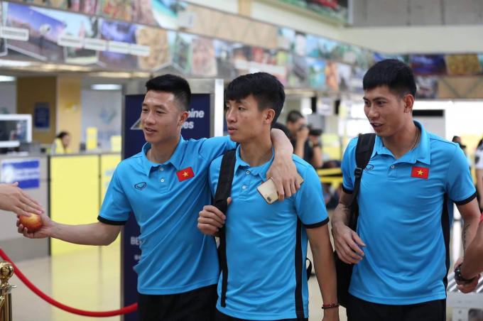 Dự kiến chuyến bay VN 9662 của Vietnam Airlines sẽ đưa các cầu thủ và người hâm mộ từ Bacolod về đến Hà Nội lúc 14h05 ngày 3/12/2018