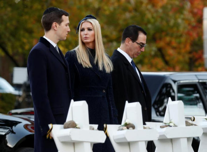 Con gái Ivanka và con rể Jared Kushner cũng có mặt tại giáo đường  Do Thái Tree of Life.
