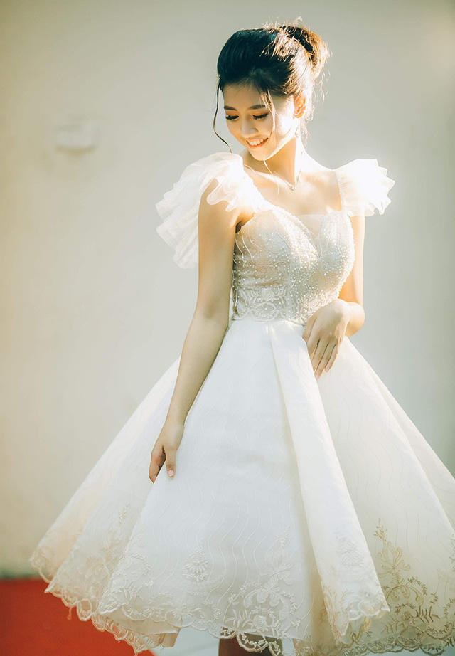 Dù vậy, Kiều Anh vẫn rất là hứng thú trong các lĩnh vực liên quan đến nghệ thuật và thể thao nên hầu hết các bộ môn thuộc 2 lĩnh vực này cô đều đã tham gia hoặc quan tâm tới.