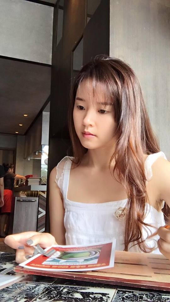 Không kẻ mắt, tô son: Đây là mặt mộc hoàn toàn của hotgirl Midu