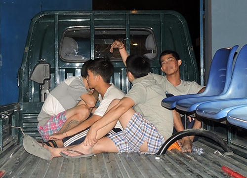 Một số học viên kích động bị bắt giữ.