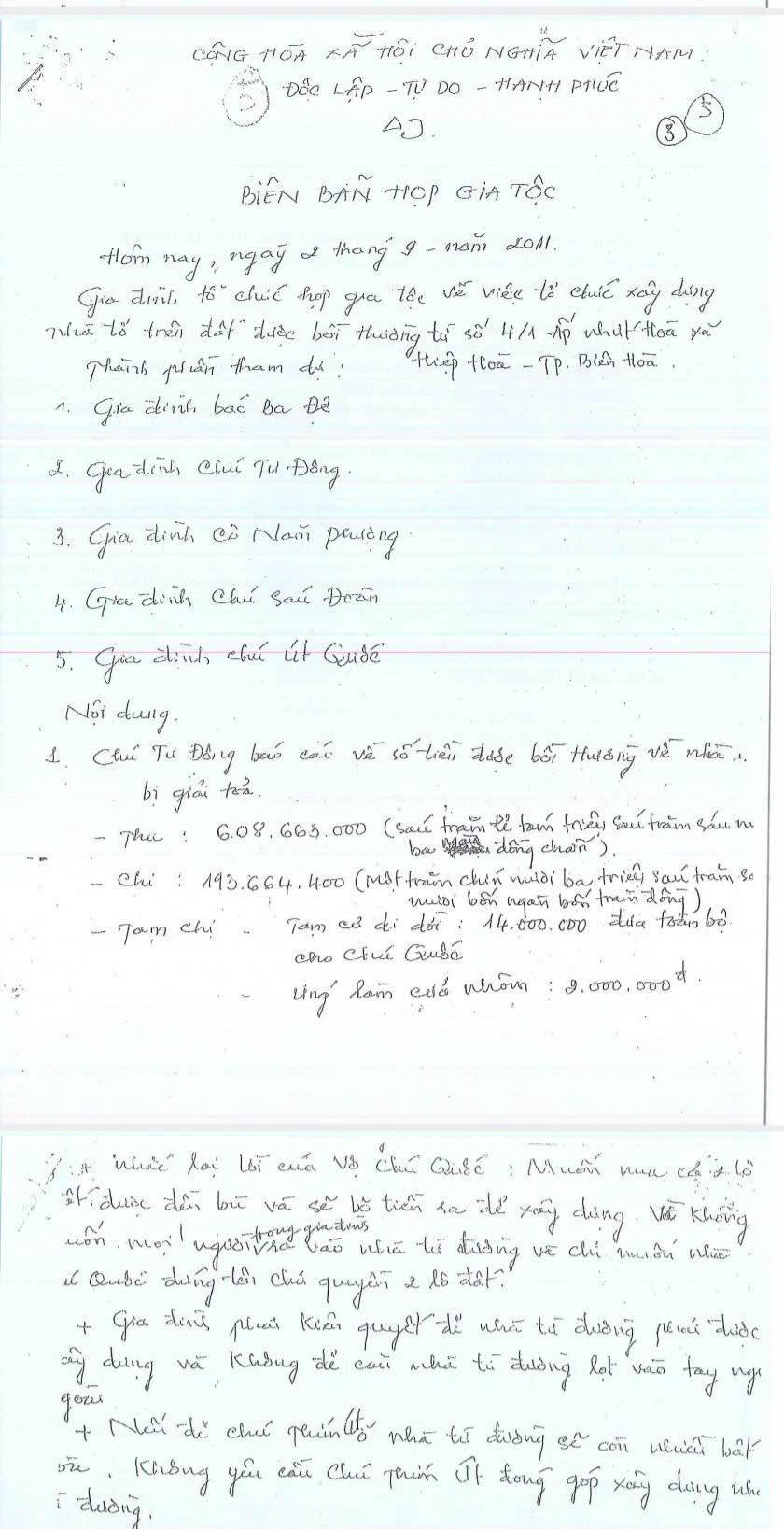 Biên bản họp gia tộc, tất cả đã thống nhất sử dụng toàn bộ hai lô đất để xây nhà từ đường để thờ cúng ông bà, cha mẹ.