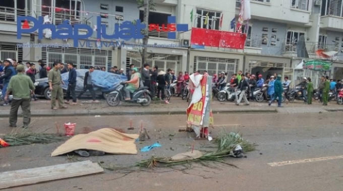 Vụ nổ tại khu đô thị Văn Phú (quận Hà Đông, Hà Nội) ngày 19/3/2016 làm 5 người chết.