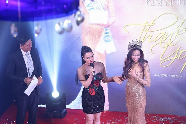 Nữ ca sỹ Nhật Kim Anh cùng Kim Nguyễn và Bình Minh.