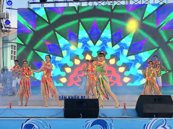 Chương trình ca nhạc sôi động, hấp dẫn tại sân khấu BNF.