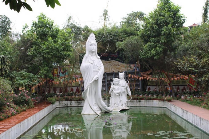 Khu nghĩa trang “độc” nhất  Hà Nội được ông Sinh xây dựng rất công phu