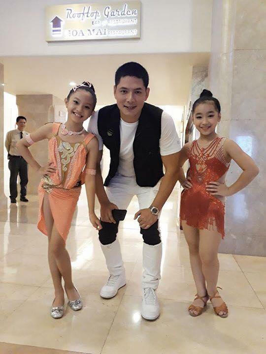 Thùy Dương hội ngộ diễn viên Bình Minh trong một đêm thi.