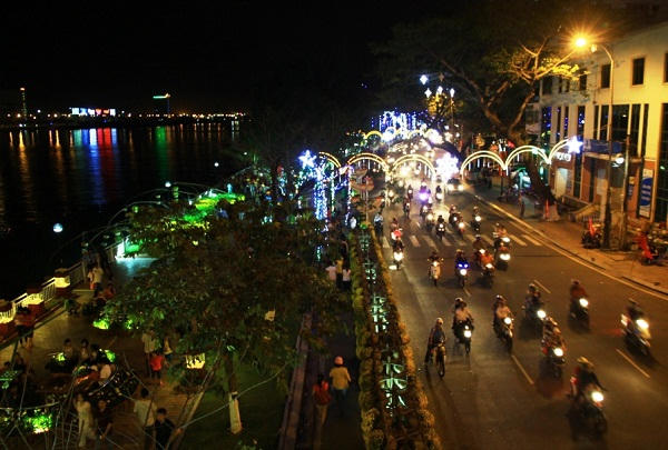 Theo tr&igrave;nh b&agrave;y của đơn vị tư vấn, &ldquo;Phố đi bộ - Chợ đ&ecirc;m Bạch Đằng&rdquo; c&oacute; quy m&ocirc; 3,29 ha.