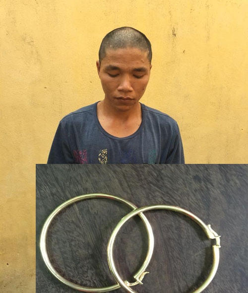 Nguyễn Bá Hiệp và tang vật thu được. (Ảnh: Công an Thanh Hóa cung cấp).