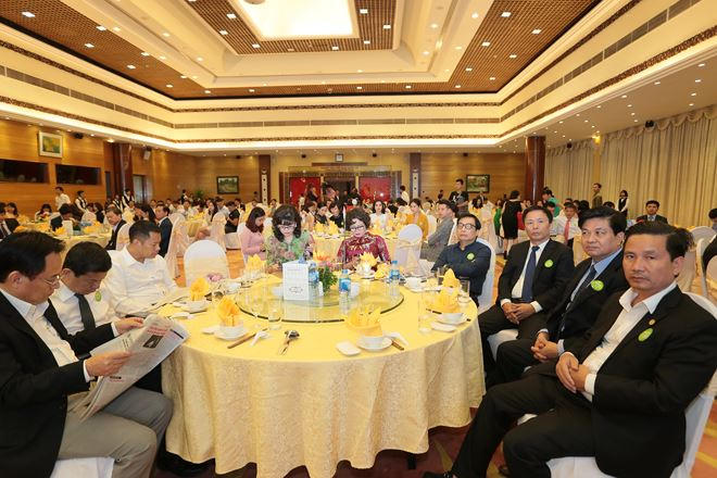 Khách mời tham dự buổi lễ trao giải thưởng cuộc thi viết Doanh nhân thượng tôn pháp luật, phát triển bền vững.