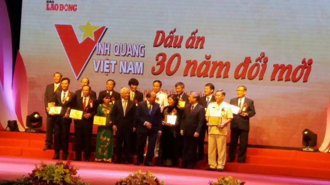 Dấu ấn 30 năm đổi mới: Vinh quang Việt Nam