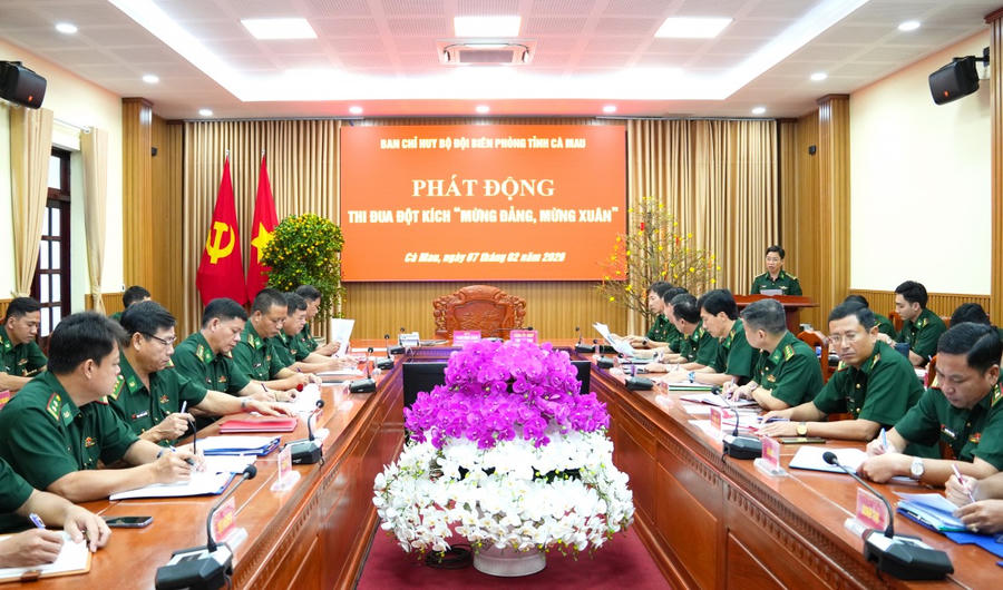 Các cơ quan, đơn vị trong BĐBP tỉnh Cà Mau tham gia lễ phát động thi đua.