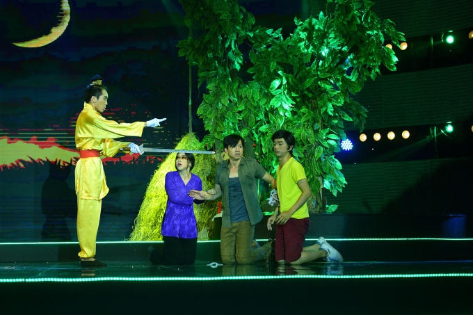 L&agrave;ng h&agrave;i mở hội: Việt Hương &ldquo;nổi da g&agrave;&rdquo; khi xem h&agrave;i kinh dị