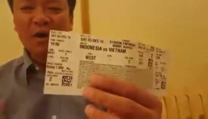 CĐV bức xúc về việc có thể mua được vé ngoài chợ đen một cách dễ dàng, số lượng lớn trong khi Liên đoàn báo hết vé.