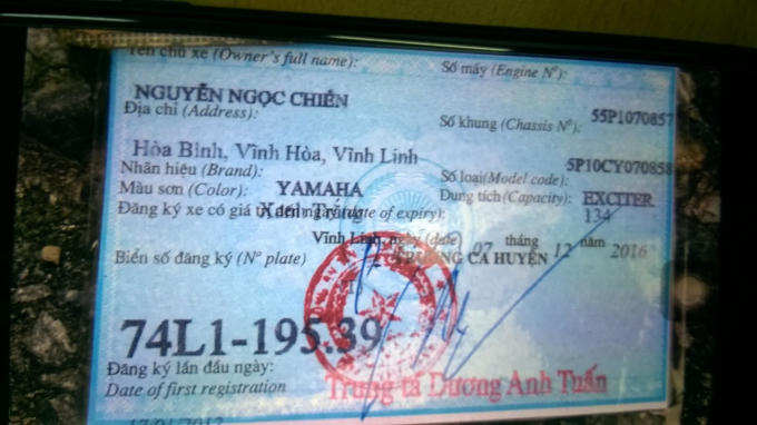 Giấy phép lái xe của đối tượng chiến.