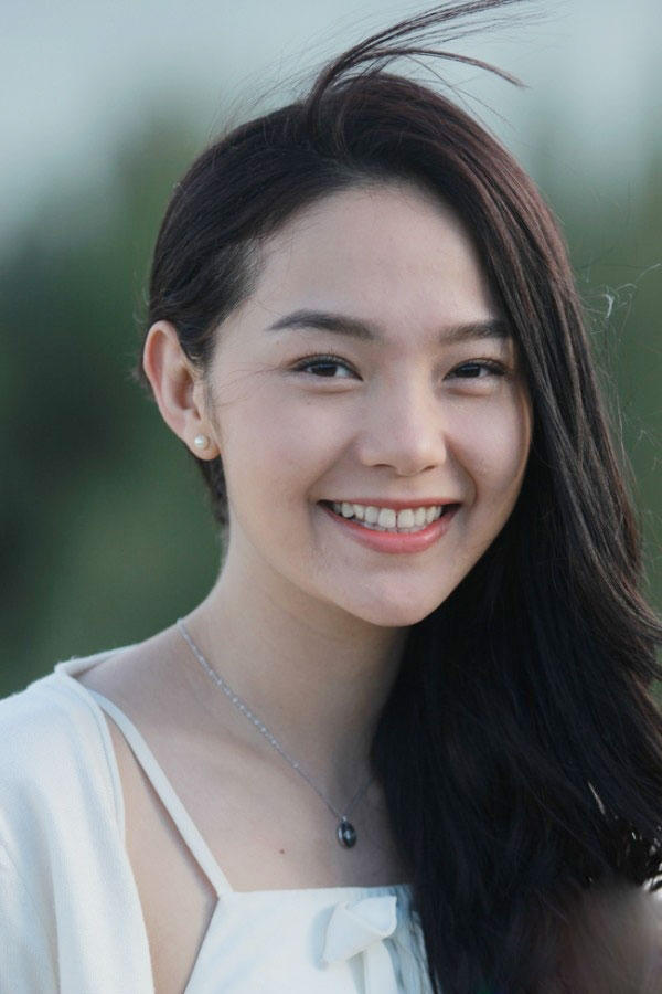 Minh Hằng sexy cuốn hút mọi ánh nhìn tại Âm Nhạc & Bước Nhảy