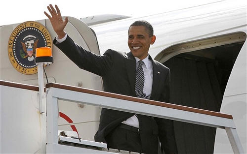 Chuyến thăm Việt Nam của Tổng thống Mỹ Barack Obama được kỳ vọng sẽ mở ra nhiều cơ hội mới cho hợp tác song phương (Ảnh: AP).