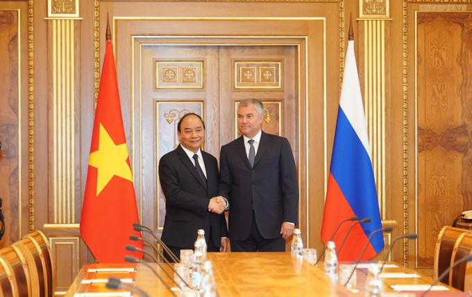 Anh28.