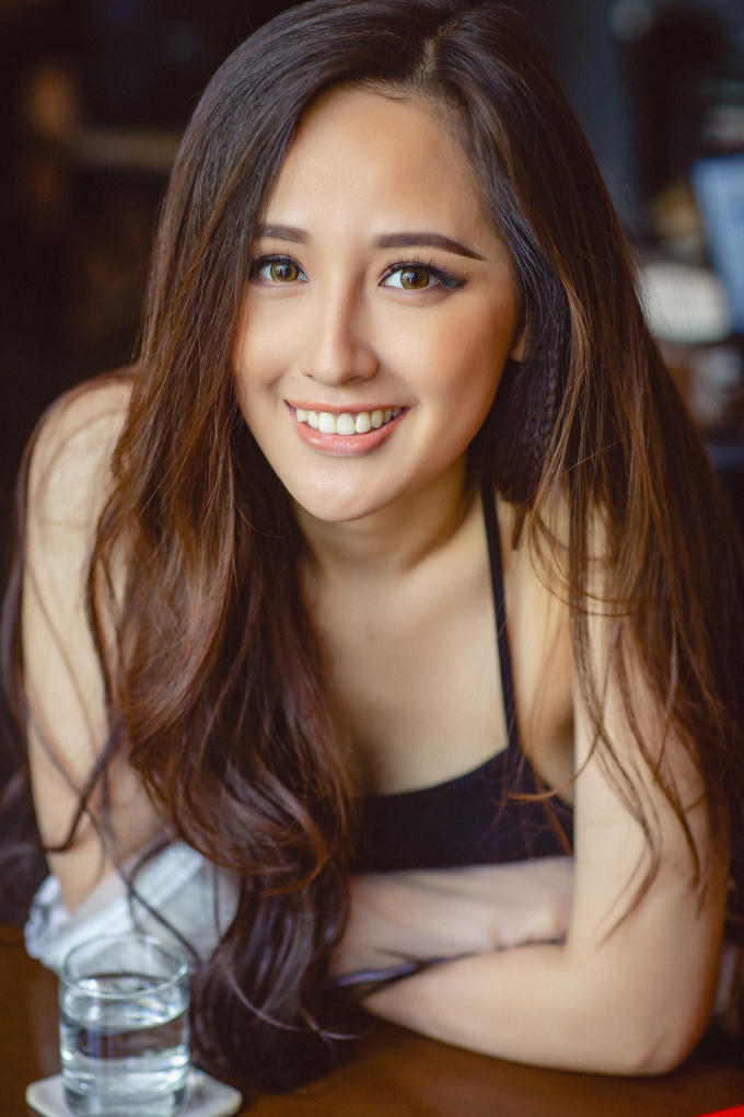 Không chỉ xinh đẹp, Hoa hậu Mai Phương Thúy còn rất mát tay kinh doanh trong lĩnh vực ẩm thực. Mai Phương Thúy tự sắm cho bản thân tủ đồ hàng hiệu khủng, liên tục thay xế sang và tậu nhà.