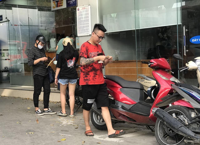 Đối với người điều khiển xe máy khi tham gia giao thông không có bảo hiểm trách nhiệm dân sự của chủ xe cơ giới sẽ bị phạt tiền từ 80.000 đồng đến 120.000 đồng