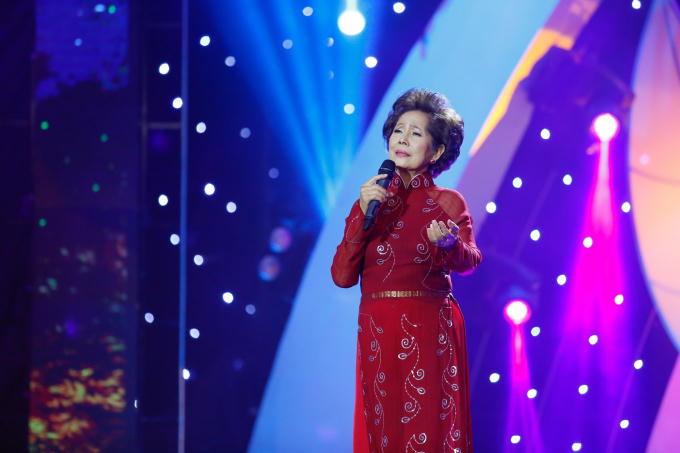 Danh ca Phương Dung.