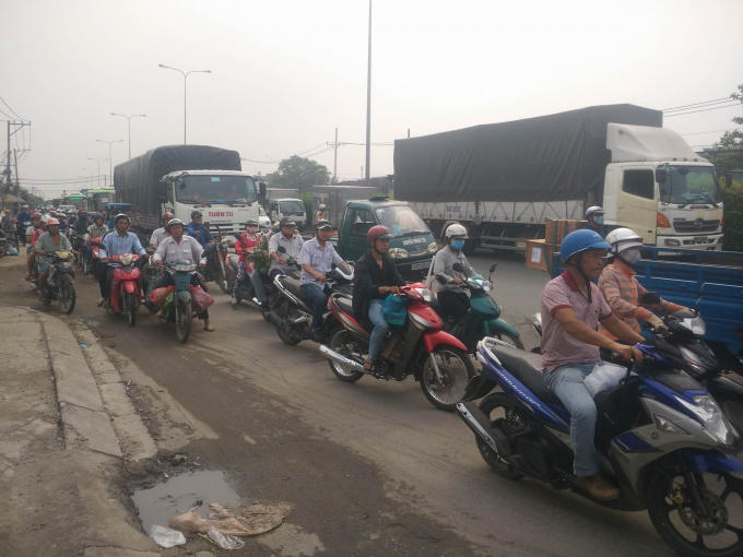 Vụ tai nạn gây tắc giao thông trên quốc lộ 1.