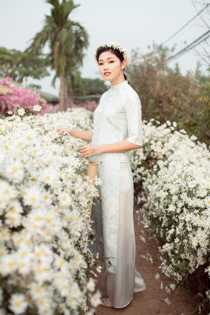 Ngọc H&acirc;n, Thanh Tú khoe sắc với c&uacute;c họa mi