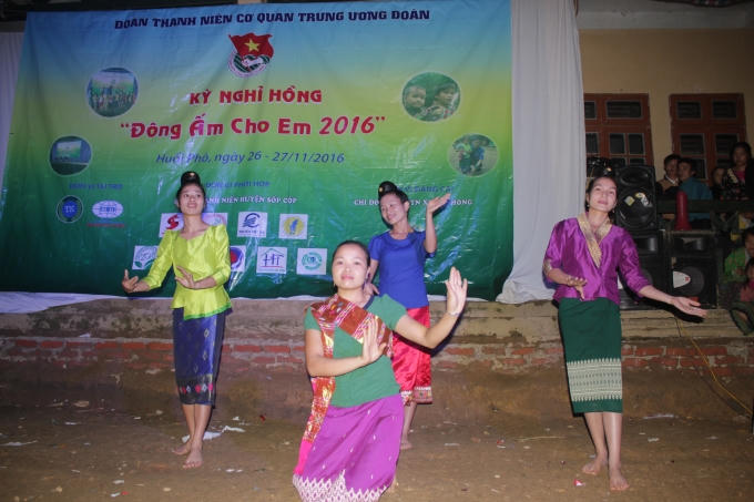 Mang hơi ấm đến với Huổi Phô - Sốp Cộp