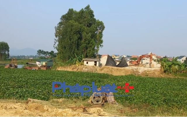 Vĩnh Phúc: “Cát tặc” lộng hành, ngang nhiên lập bến trên sông Tranh