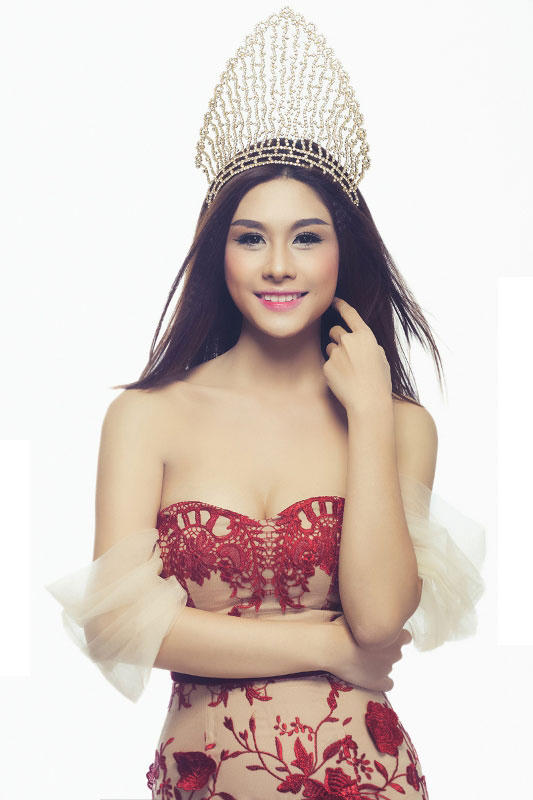 Nữ hoàng Trang sức 2013 – Lô Hương Trâm.