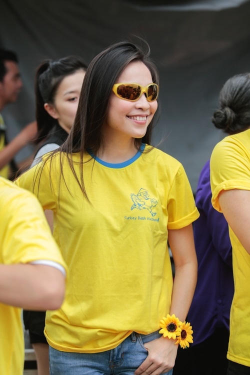 Sự kiện Turkey Dash 4 quy tụ những gương mặt đình đám của V-biz như ca sĩ Hiền Thục.