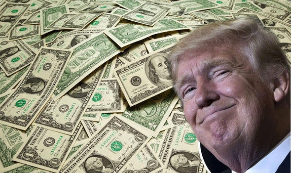 Theo đánh giá mới nhất của Forbes, giá trị tài sản ròng của Trump đã giảm 800 triệu USD so với năm ngoái, hiện còn khoảng 3,7 tỷ USD. (Ảnh: Getty)
