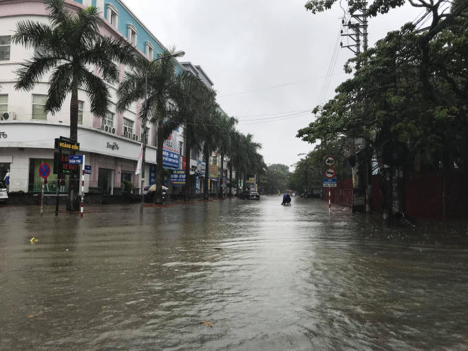 Những tuyến đường bị "nhấn chìm".