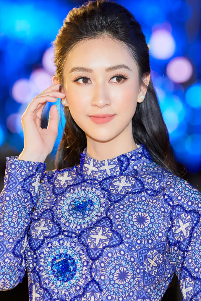 H&agrave; Thu: &ldquo;C&agrave;ng đi h&aacute;t, t&ocirc;i c&agrave;ng mới thương nghề ca sĩ...&rdquo;