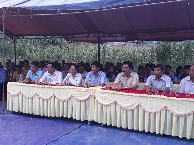 Dự buổi lễ có lãnh đạo Ban, nghành tỉnh Hà Giang và các nhà hảo tâm. (Ảnh: Phàn Giào Họ).