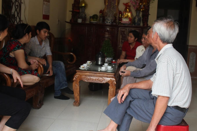 Từ khi ph&aacute;t hiện đến nay, rất đ&ocirc;ng người d&acirc;n hiếu kỳ đ&atilde; đến nh&agrave; chị Vi&ecirc;n để được