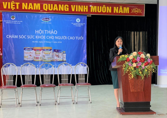 B&agrave; Nguyễn Minh T&acirc;m &ndash; Gi&aacute;m đốc Chi nh&aacute;nh Vinamilk tại H&agrave; Nội ph&aacute;t biểu tại hội thảo.